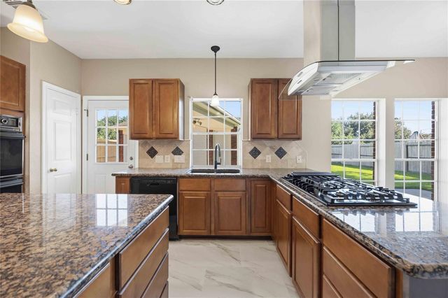4712 Broadmoor Drive, League City, TX 77573
