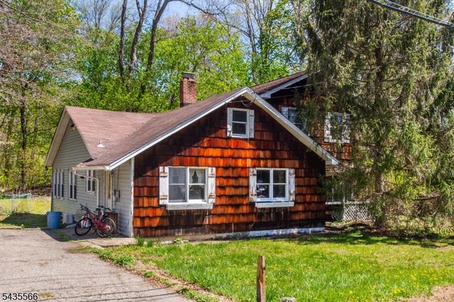 11 Greenbrook Dr, West Milford Twp., NJ 07480