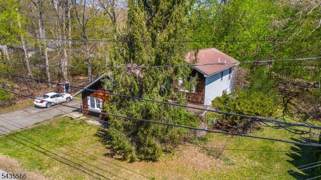 11 Greenbrook Dr, West Milford Twp., NJ 07480