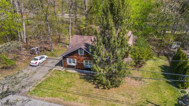 11 Greenbrook Dr, West Milford Twp., NJ 07480