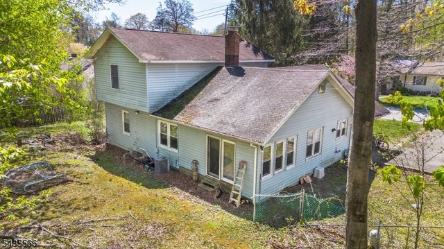 11 Greenbrook Dr, West Milford Twp., NJ 07480