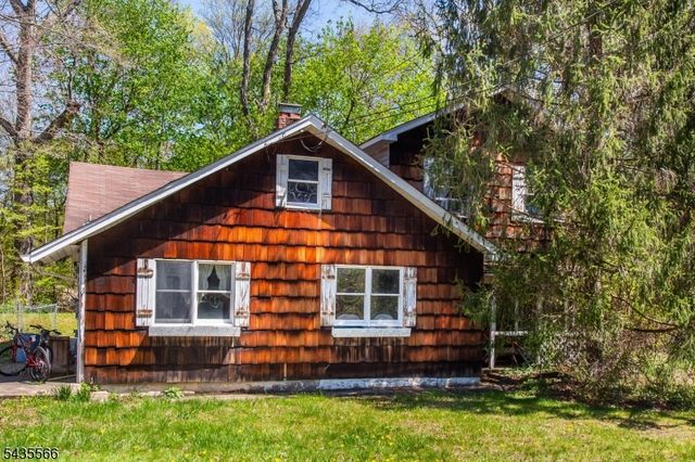 11 Greenbrook Dr, West Milford Twp., NJ 07480