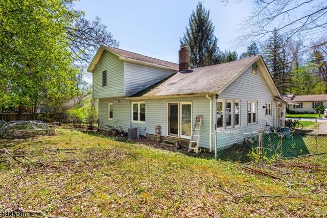 11 Greenbrook Dr, West Milford Twp., NJ 07480