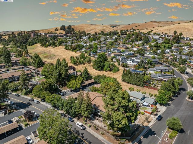 213 Ladera Plz, Union City, CA 94587