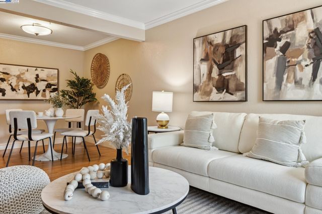 213 Ladera Plz, Union City, CA 94587