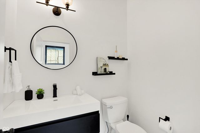 1405 E Vermont Street, Indianapolis, IN 46201