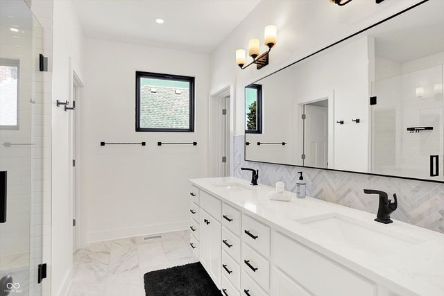 1405 E Vermont Street, Indianapolis, IN 46201