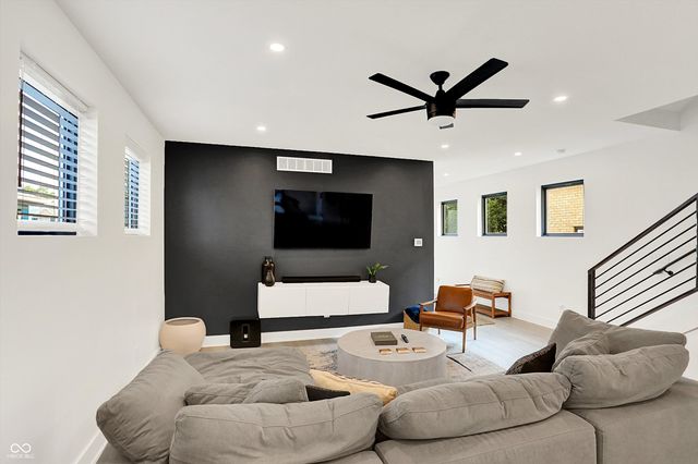 1405 E Vermont Street, Indianapolis, IN 46201