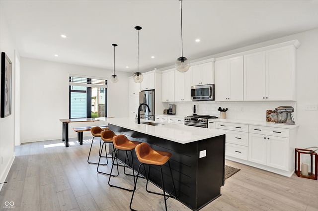 1405 E Vermont Street, Indianapolis, IN 46201