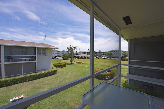 320 W Horizons W 210, Boynton Beach, FL 33435
