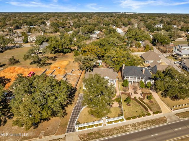 1118 E Beach Boulevard, Gulfport, MS 39501