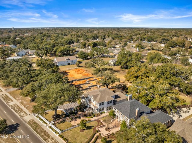 1118 E Beach Boulevard, Gulfport, MS 39501