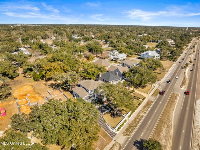 1118 E Beach Boulevard, Gulfport, MS 39501