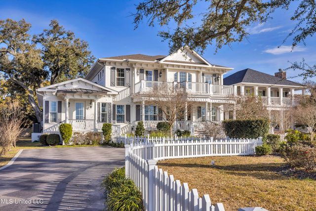 1118 E Beach Boulevard, Gulfport, MS 39501