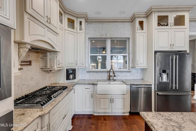 1118 E Beach Boulevard, Gulfport, MS 39501