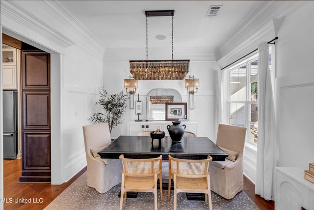 1118 E Beach Boulevard, Gulfport, MS 39501