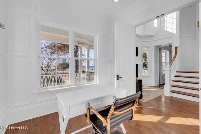 1118 E Beach Boulevard, Gulfport, MS 39501