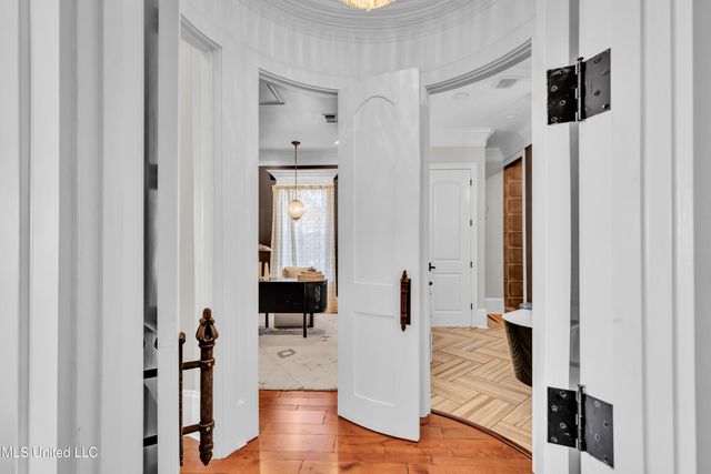 1118 E Beach Boulevard, Gulfport, MS 39501