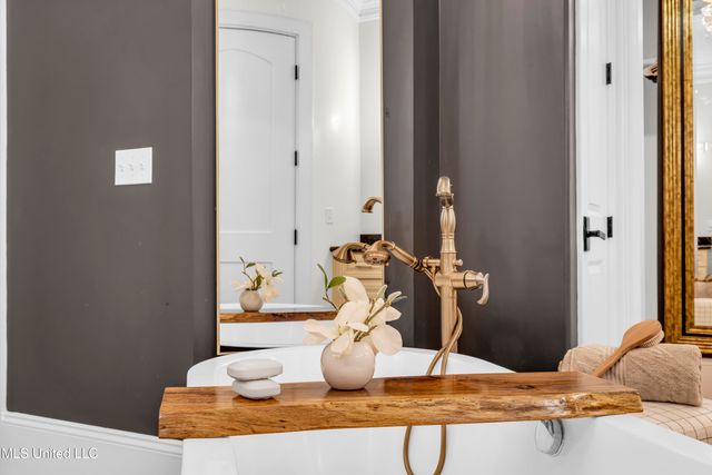 1118 E Beach Boulevard, Gulfport, MS 39501