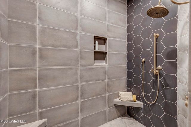 1118 E Beach Boulevard, Gulfport, MS 39501