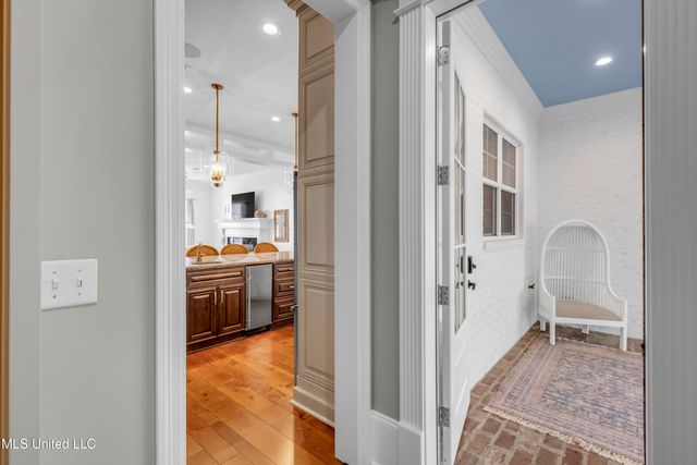 1118 E Beach Boulevard, Gulfport, MS 39501