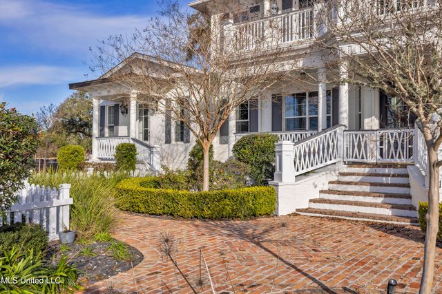 1118 E Beach Boulevard, Gulfport, MS 39501