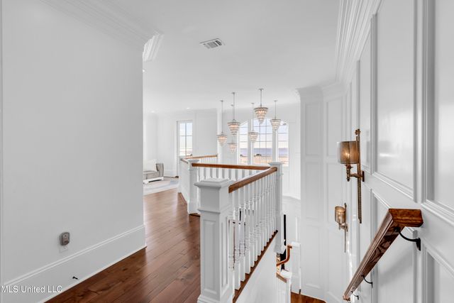 1118 E Beach Boulevard, Gulfport, MS 39501