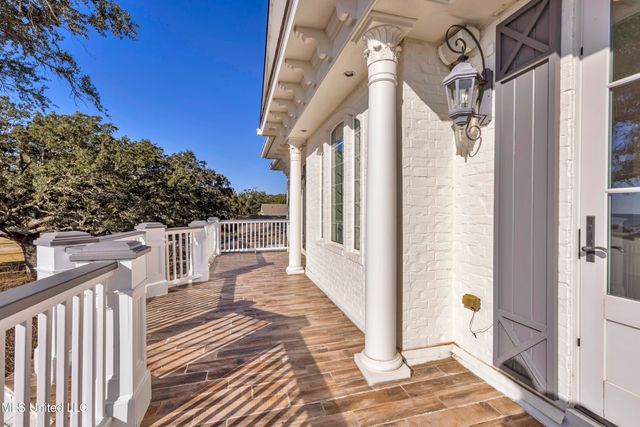 1118 E Beach Boulevard, Gulfport, MS 39501