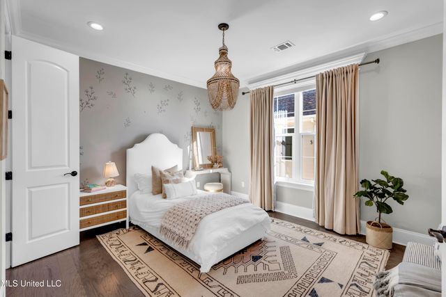 1118 E Beach Boulevard, Gulfport, MS 39501