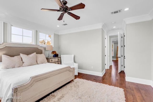 1118 E Beach Boulevard, Gulfport, MS 39501