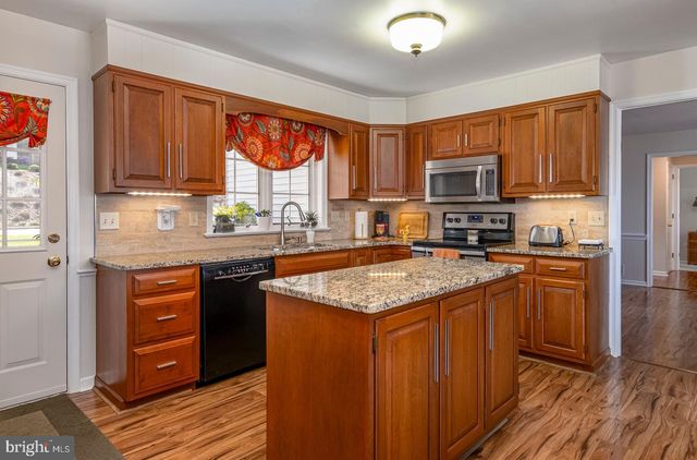 31 ESTATES DR, Reading, PA 19606