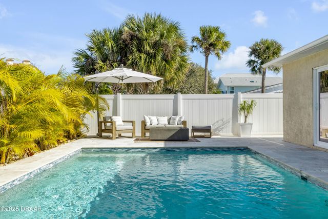 814 Maralyn Avenue, New Smyrna Beach, FL 32169