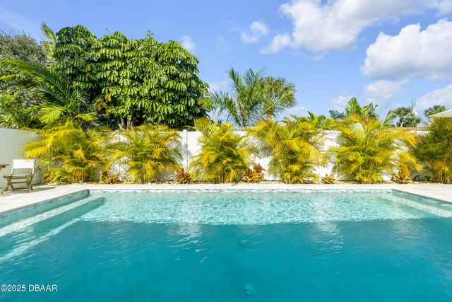 814 Maralyn Avenue, New Smyrna Beach, FL 32169