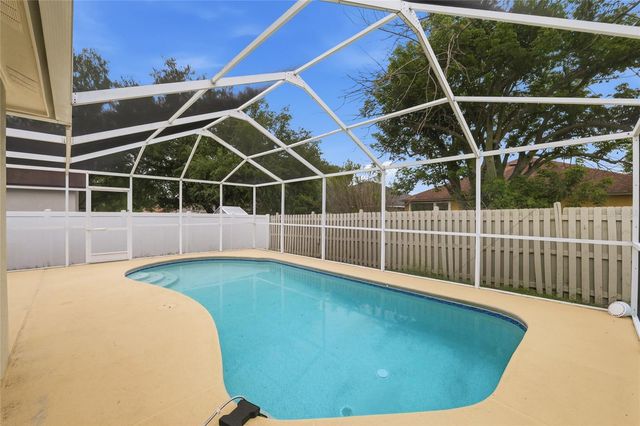 4432 HORSESHOE PICK LANE, Valrico, FL 33594