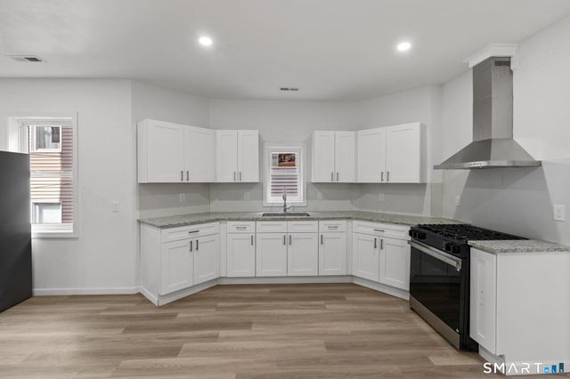 16 Arch Street 1, Waterbury, CT 06710