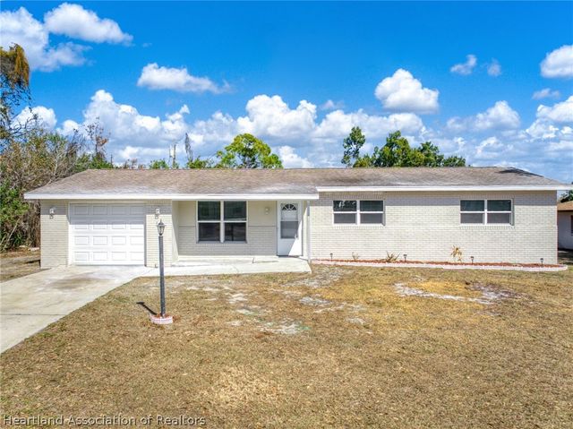 125 Lemon Road NW, Lake Placid, FL 33852