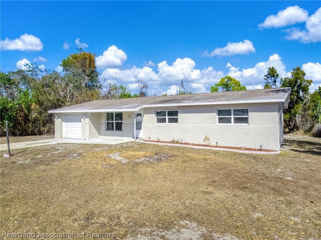 125 Lemon Road NW, Lake Placid, FL 33852
