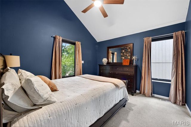 11333 Cragwold Road, St Louis, MO 63122
