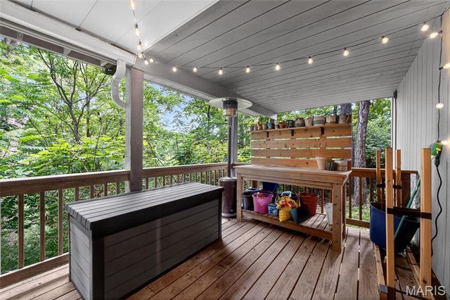 11333 Cragwold Road, St Louis, MO 63122