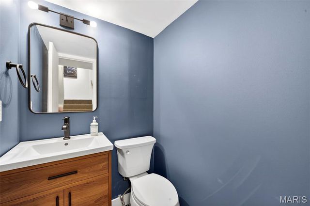 11333 Cragwold Road, St Louis, MO 63122
