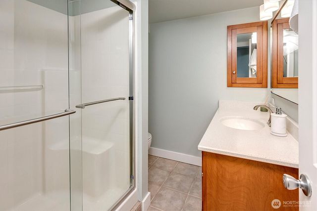 11262 Riviera Place NE, Seattle, WA 98125