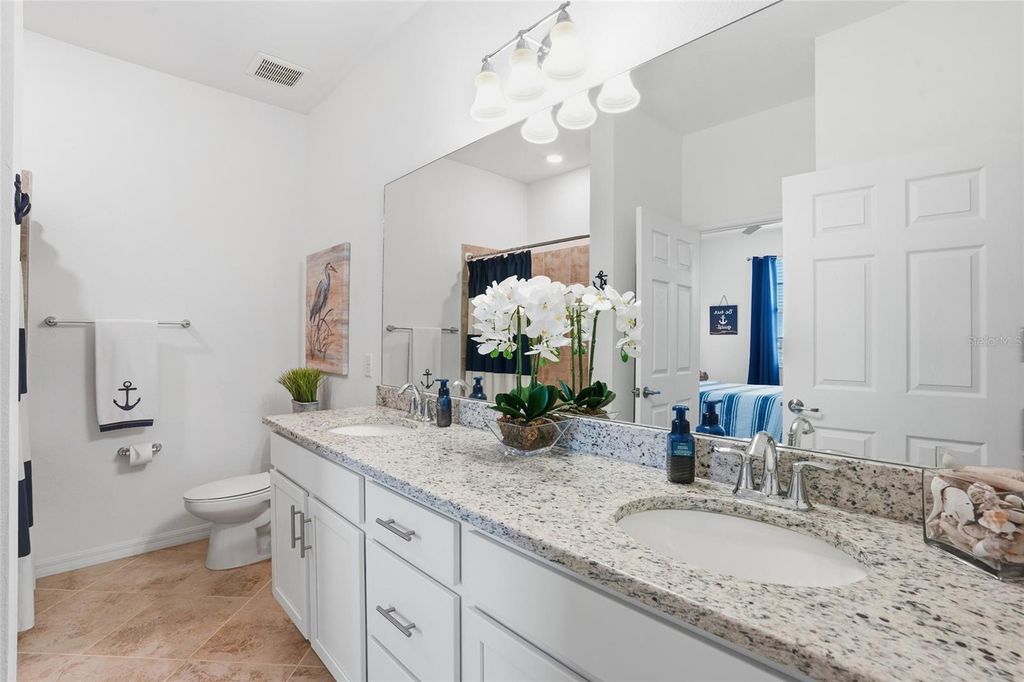 Image 28 of property listing at 14061 HERITAGE LANDING BOULEVARD 431, Punta Gorda, FL 33955