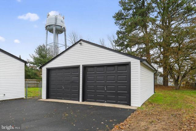 216 W HIGH ST, Felton, DE 19943