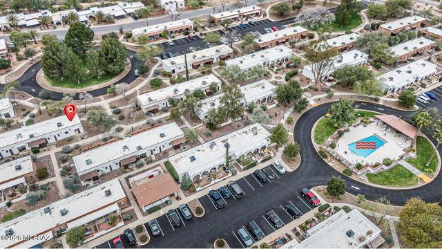 221 S Paseo Tierra, Green Valley, AZ 85614