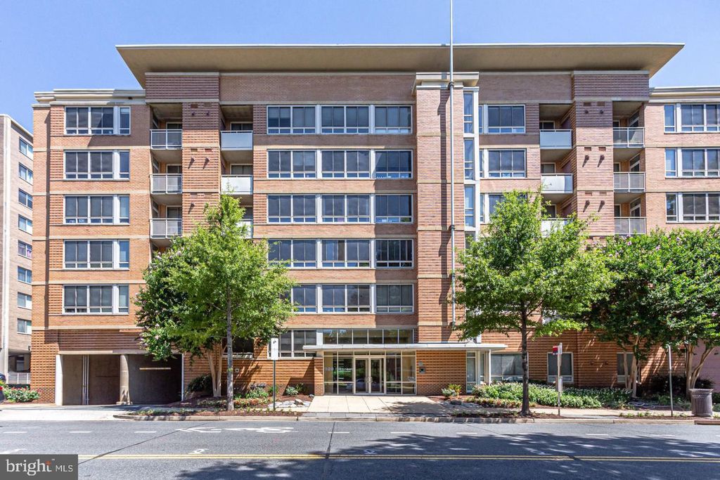 355 I ST SW #601, Washington, DC 20024