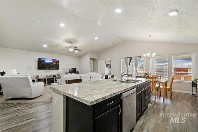15936 N Freestone Way, Nampa, ID 83651