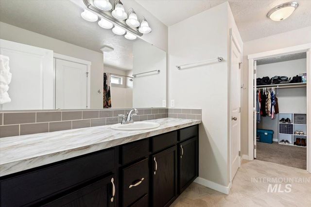15936 N Freestone Way, Nampa, ID 83651