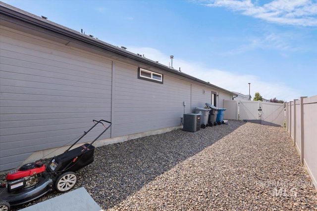 15936 N Freestone Way, Nampa, ID 83651