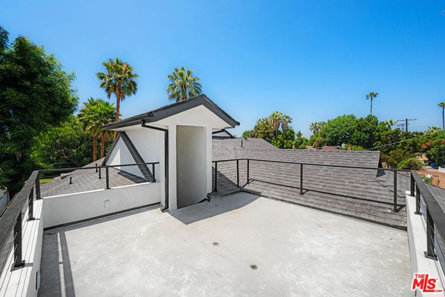 16113 Gledhill Street, North Hills, CA 91343