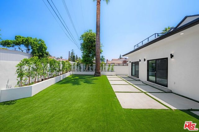 16113 Gledhill Street, North Hills, CA 91343